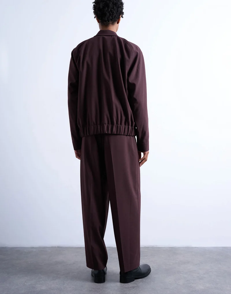 Topman relaxed tapered trousers in burgundy