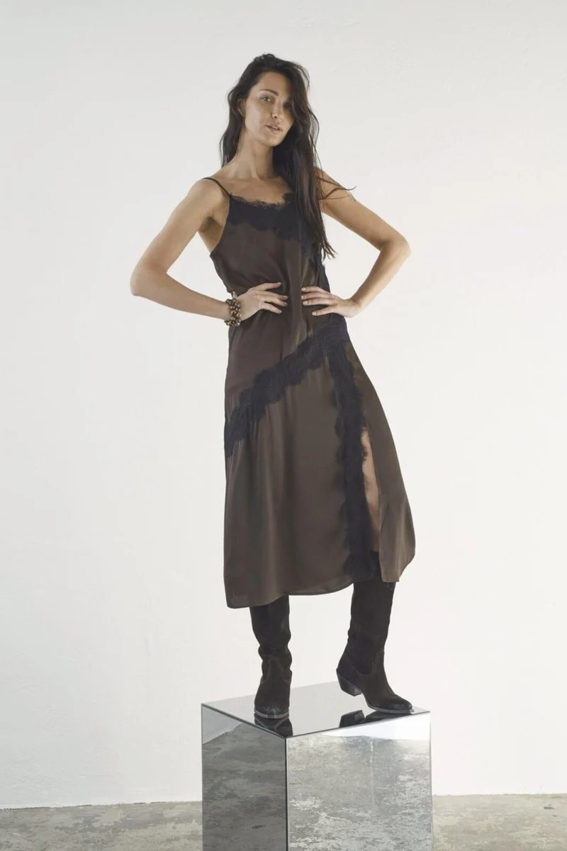 Love & Divine - Love1356 18869 - 804 - Chocolate/Black