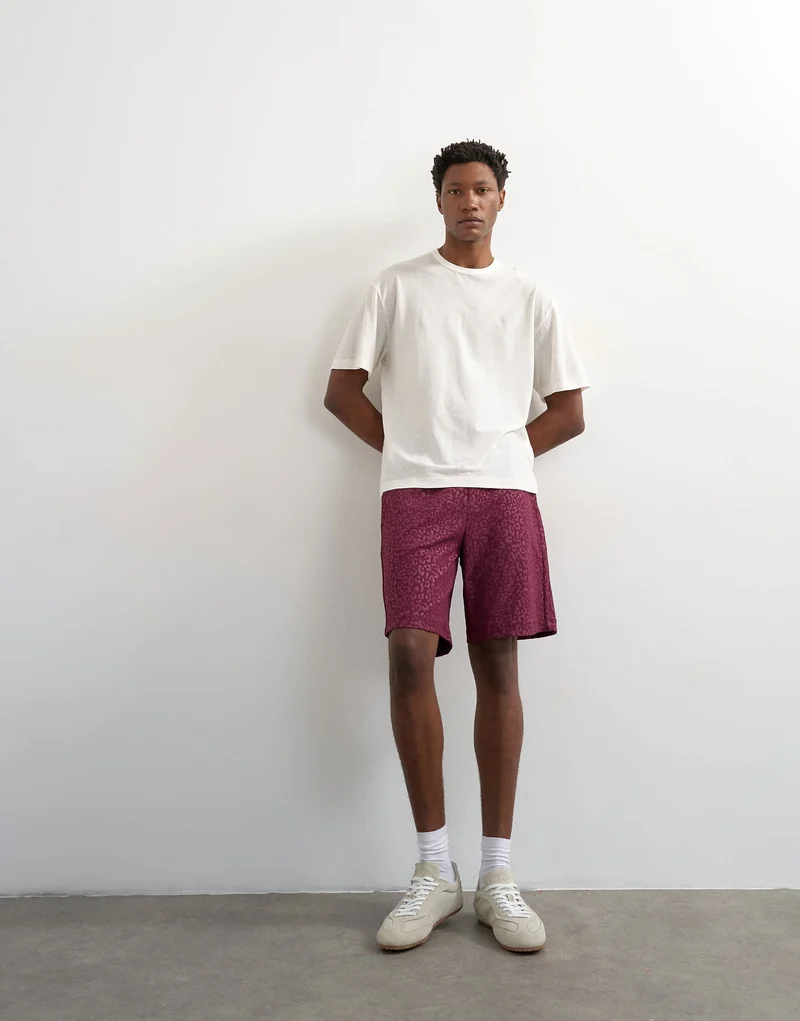 Topman leopard jacquard short in burgundy