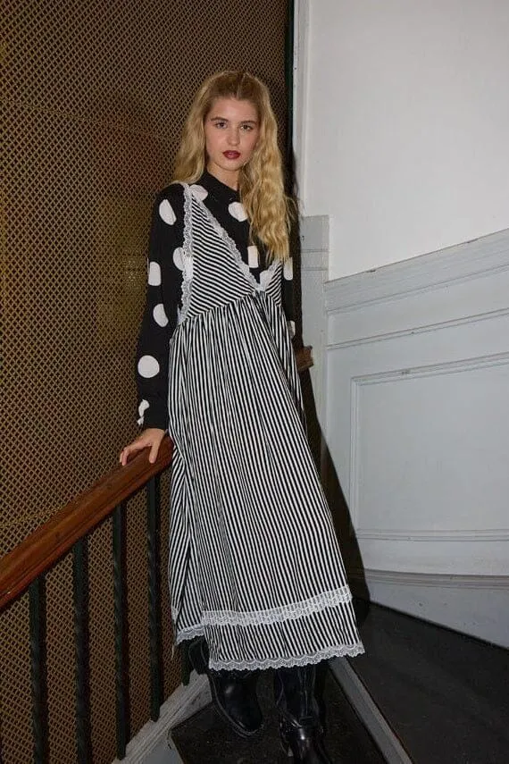 Hunkøn - Vicky Dress 25982 - Black Striped