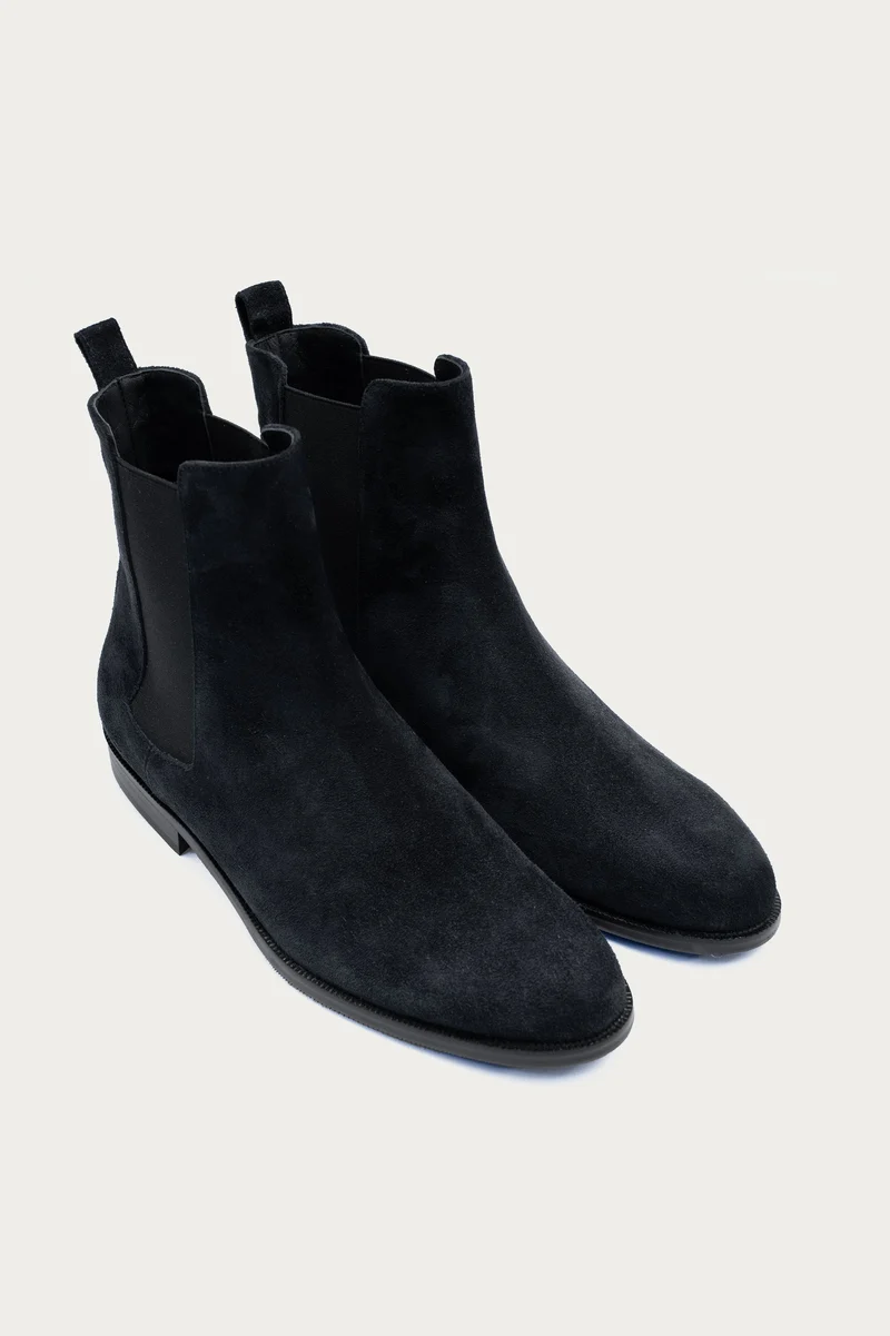 Marie Schwarz Wildleder