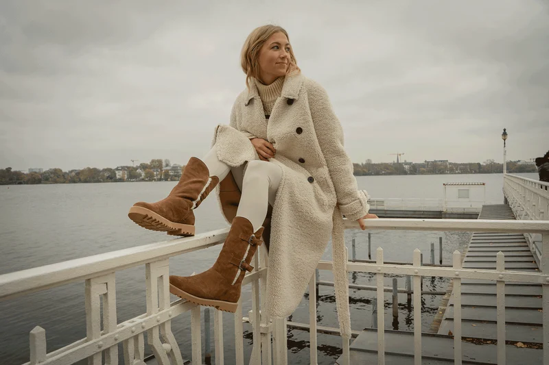 Alma Cognac Wildleder mit Lammfell