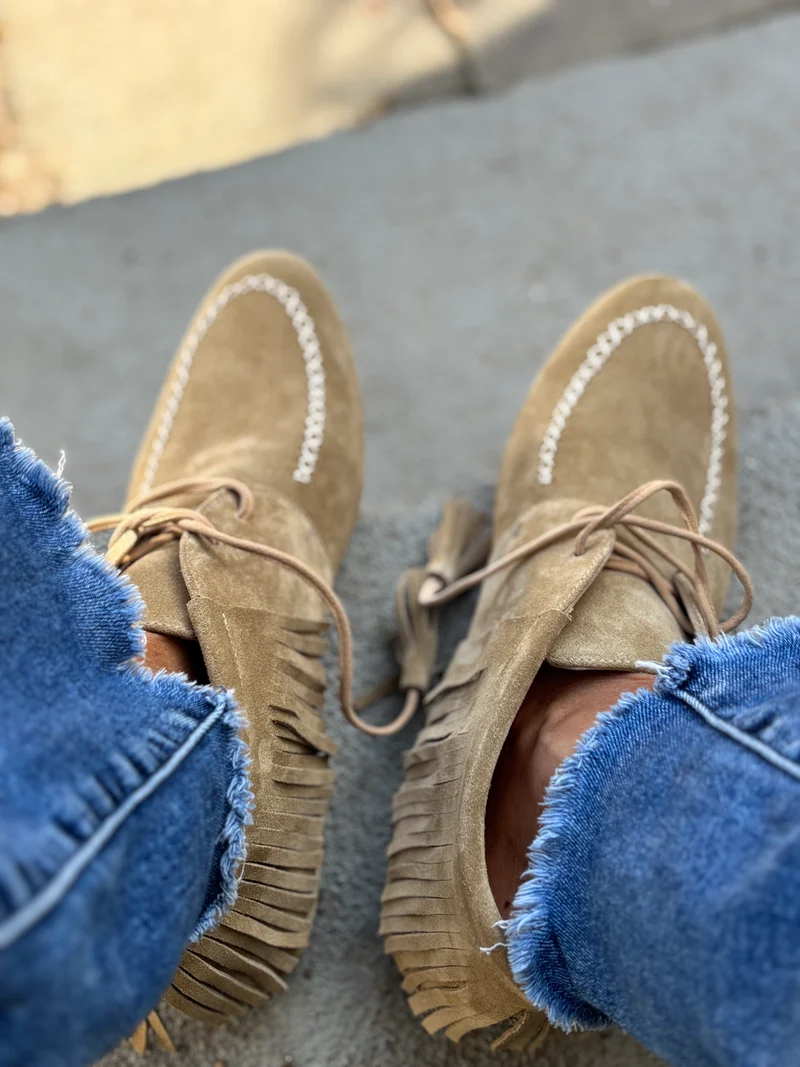 Robin Taupe Wildleder
