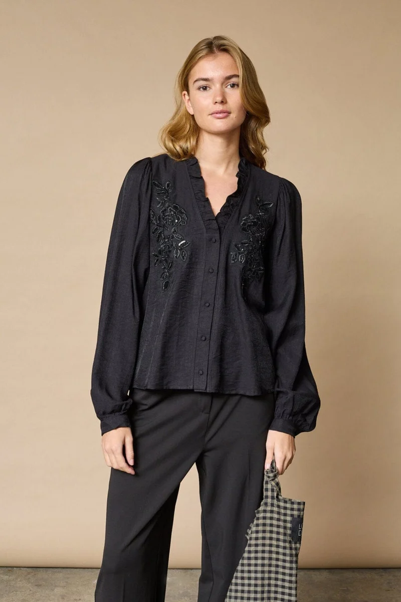 Love & Divine - Love1483 19552 - 000 - Black