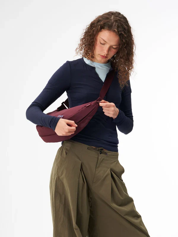 AEVOR Sling Bag burgundy