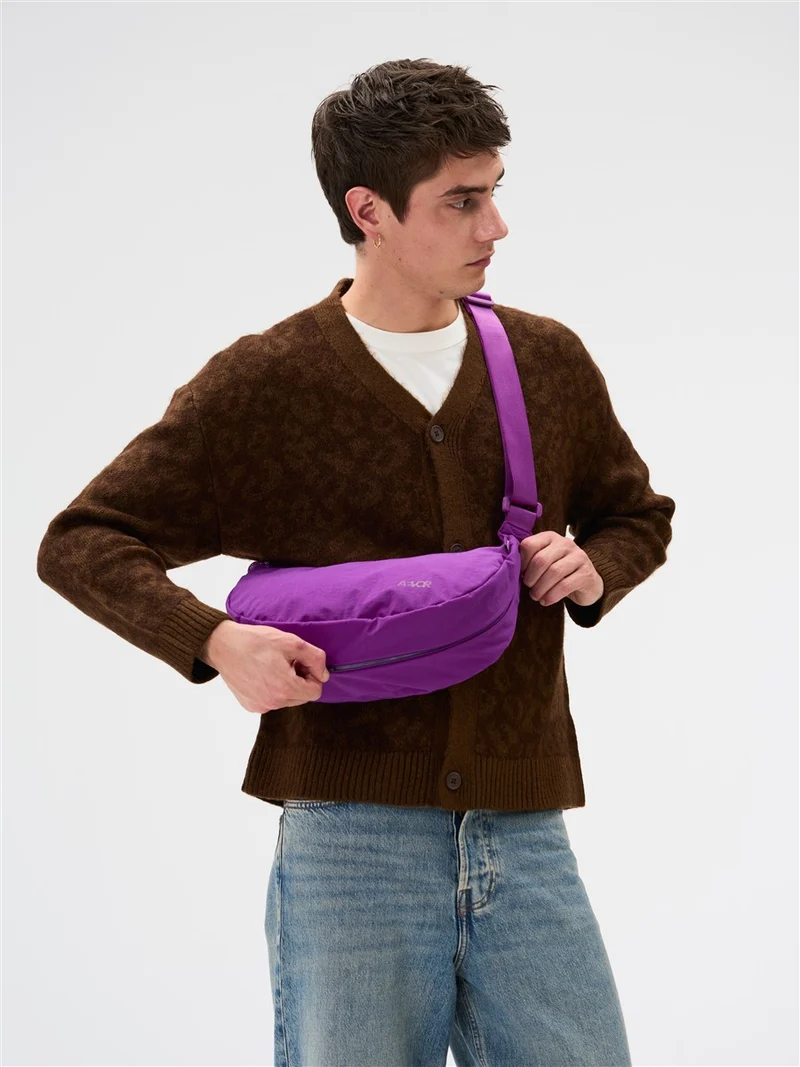 AEVOR Sling Bag Electric Fuchsia