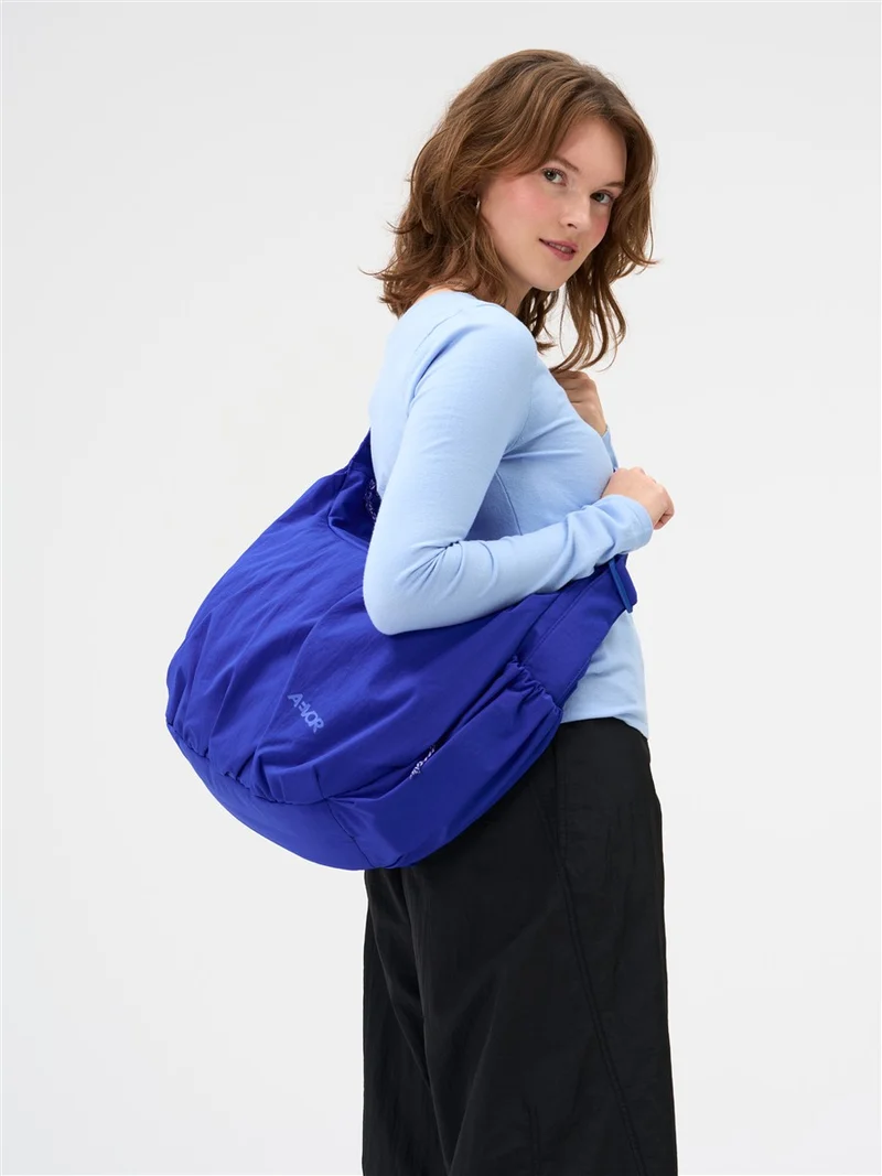 AEVOR Slouchy Bag Electric Blue