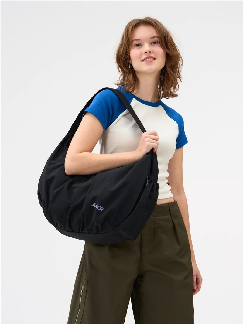 AEVOR Slouchy Bag Black