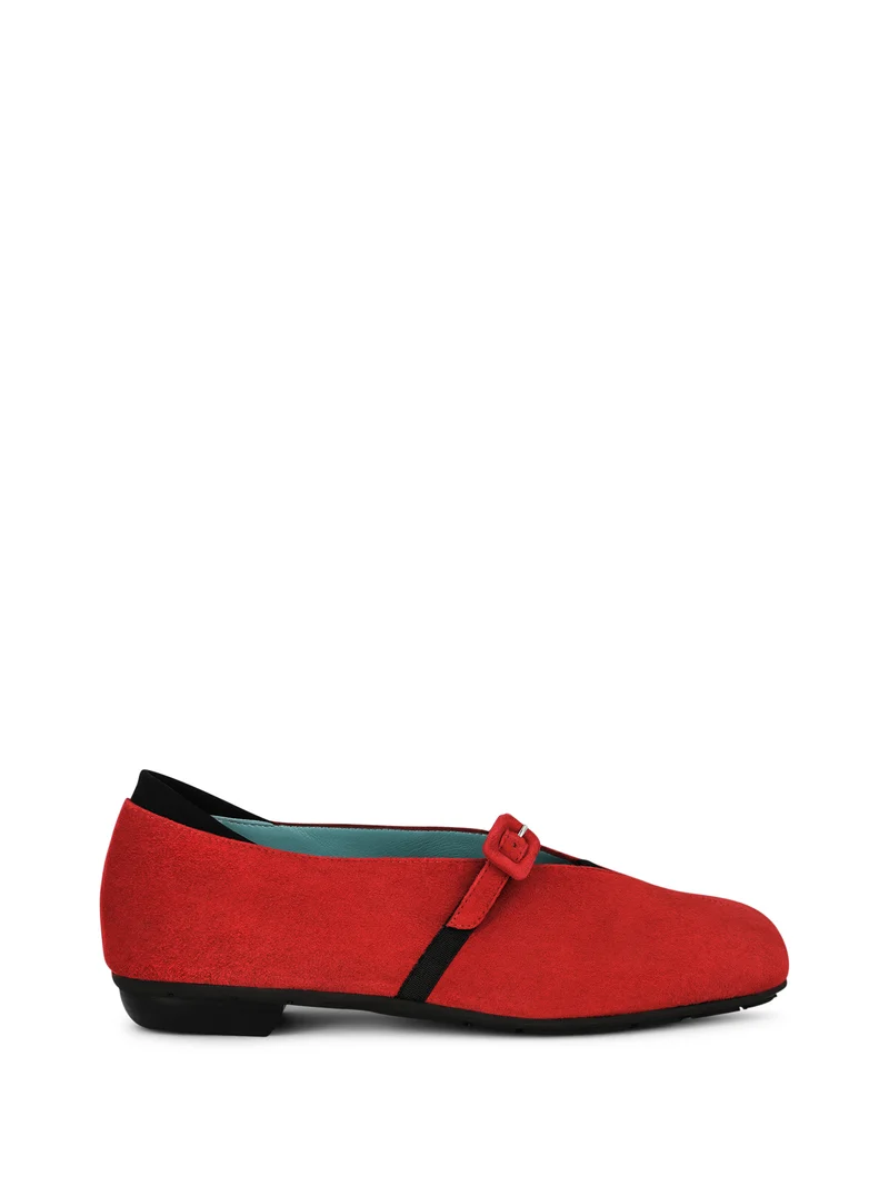TRAVEL BRIGHT RED