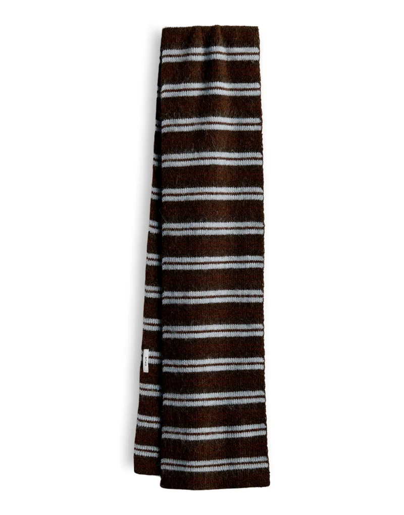 Atartan scarf