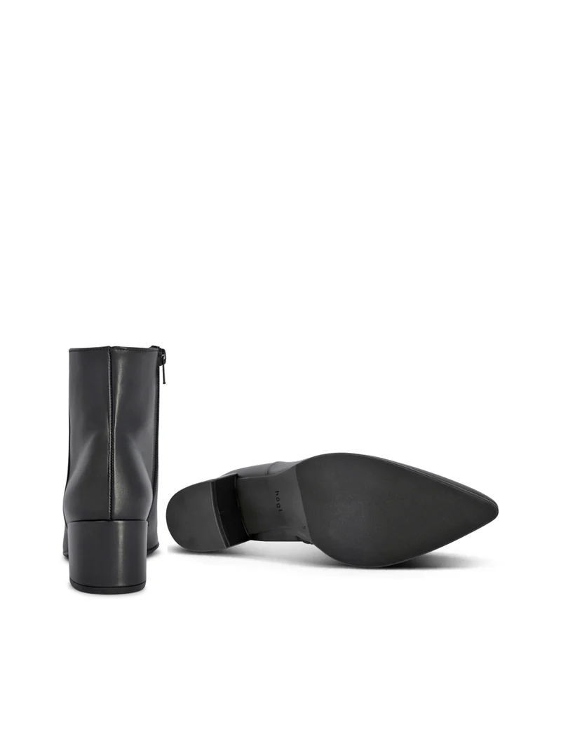 HALSTATT BLACK