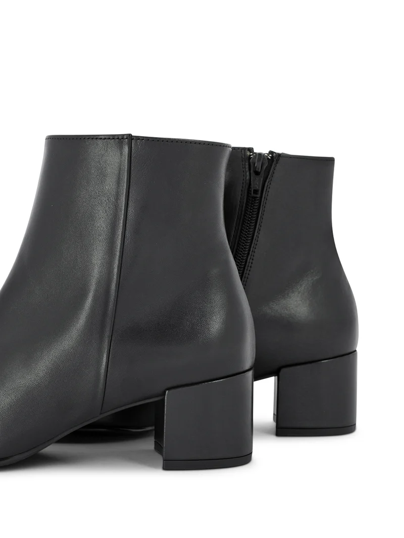 HALSTATT BLACK