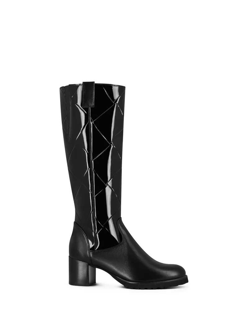 LAKOTA BLACK