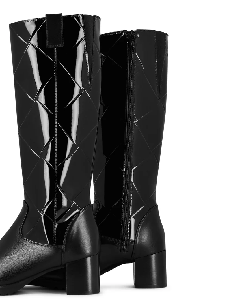 LAKOTA BLACK