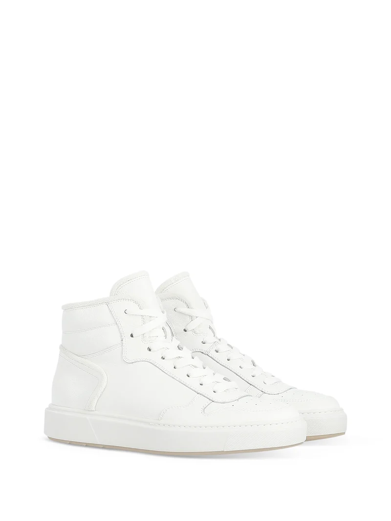 PRIM WHITE