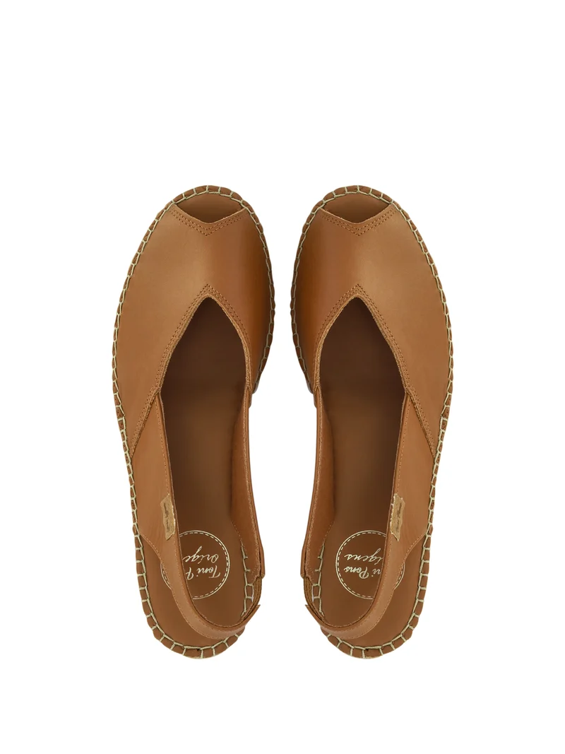 BERNIA TAN