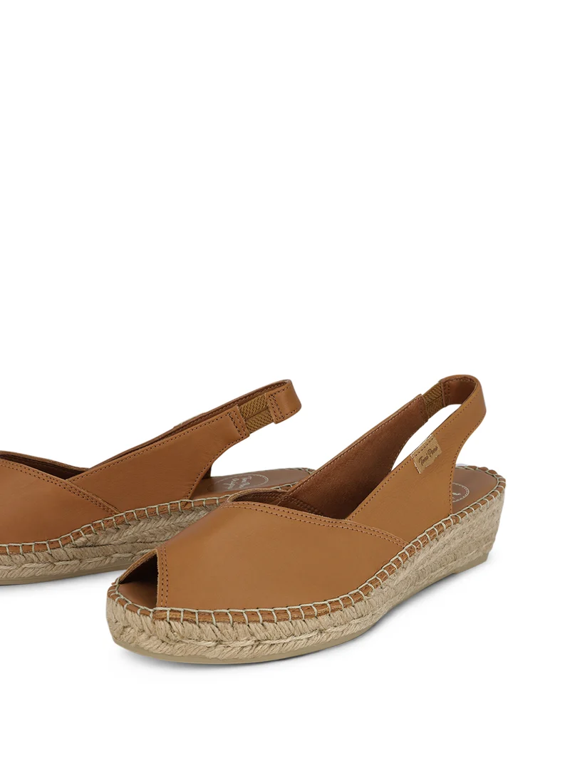 BERNIA TAN