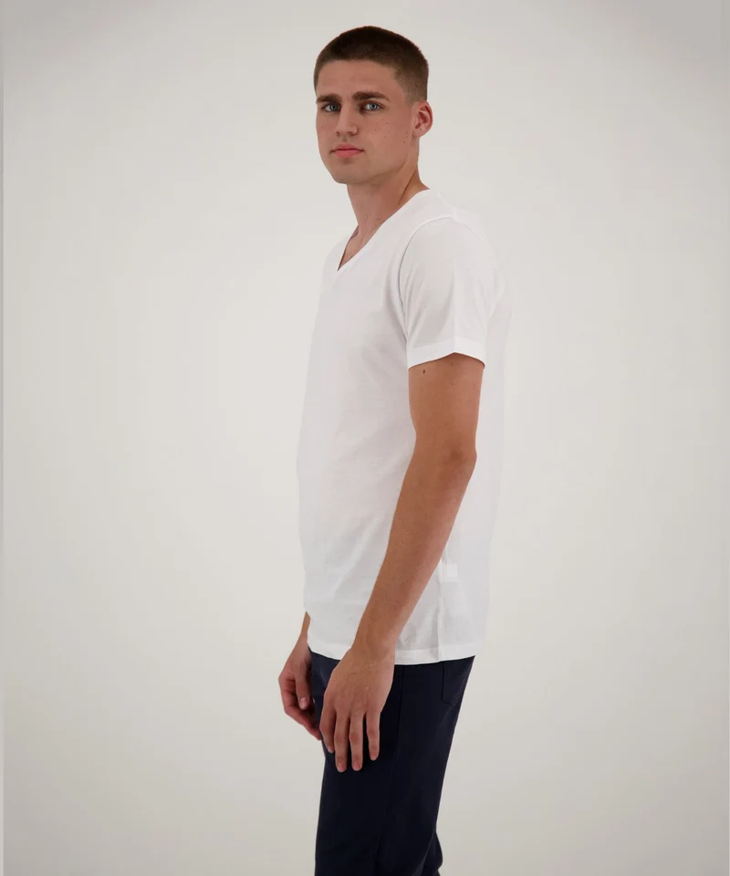 T-Shirt DP V-neck Body Fit