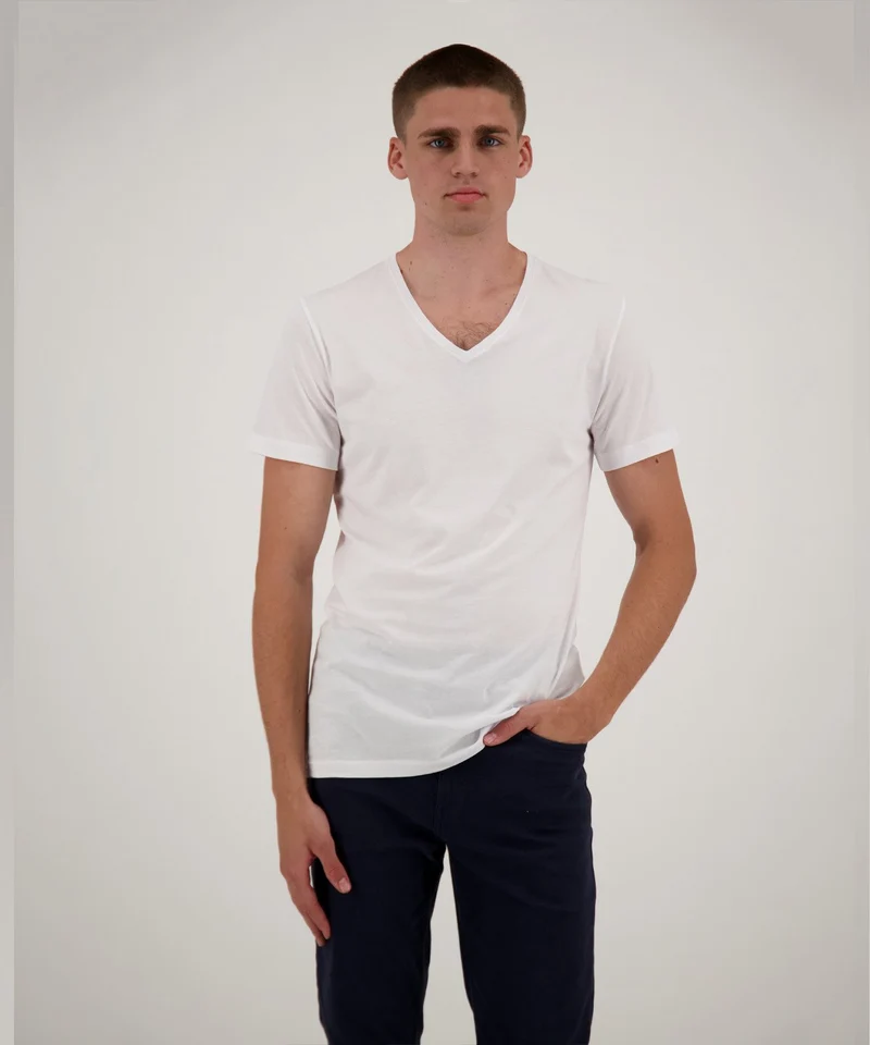 T-Shirt DP V-neck Body Fit