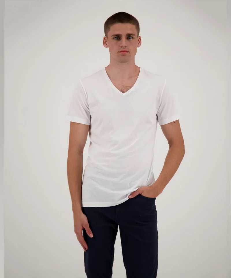 T-Shirt DP V-neck Body Fit