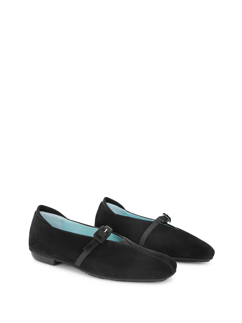 TRAVEL BLACK