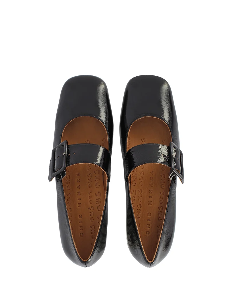 UNARI BLACK