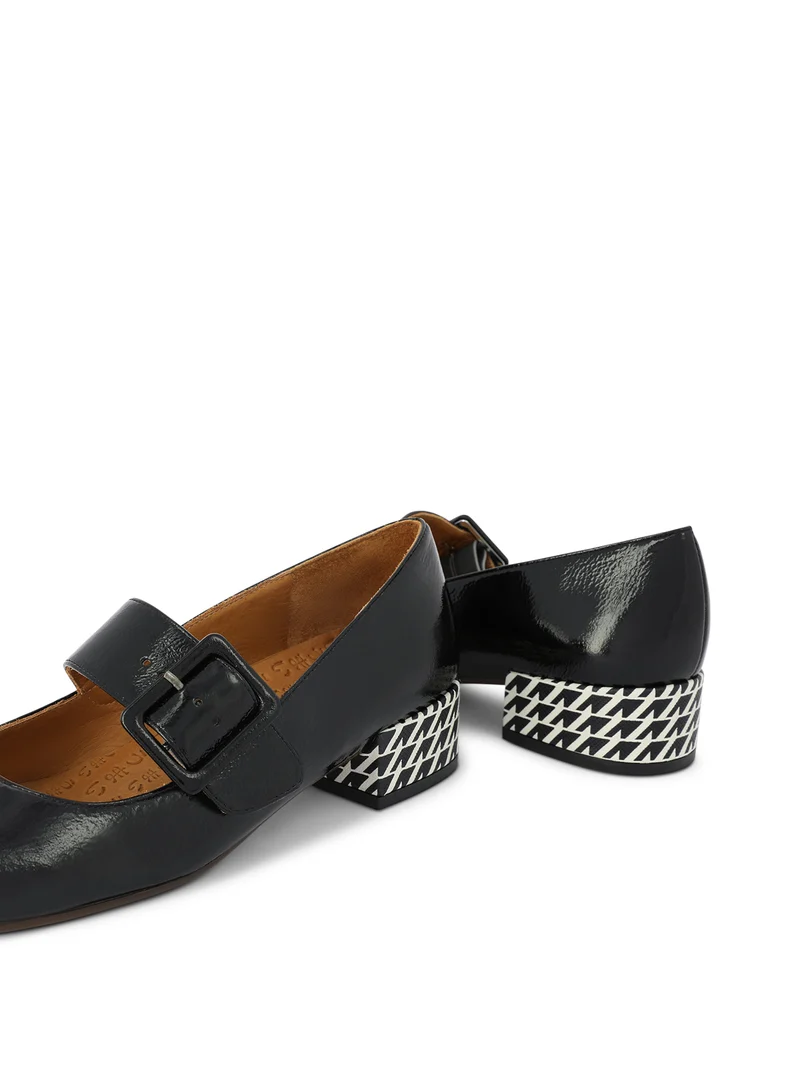 UNARI BLACK