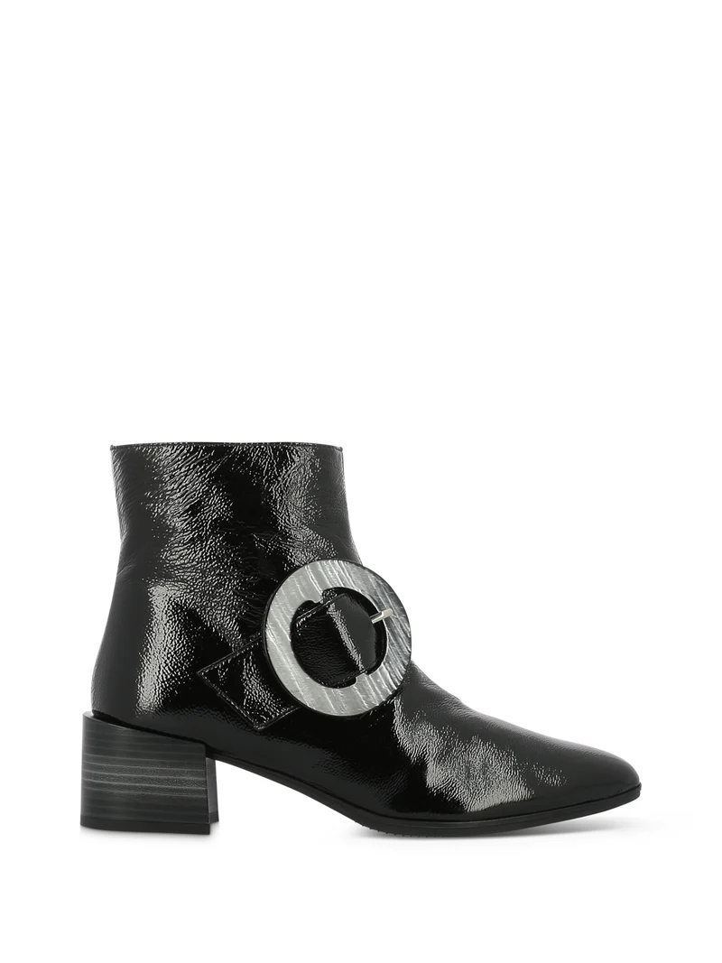 DARCY BLACK
