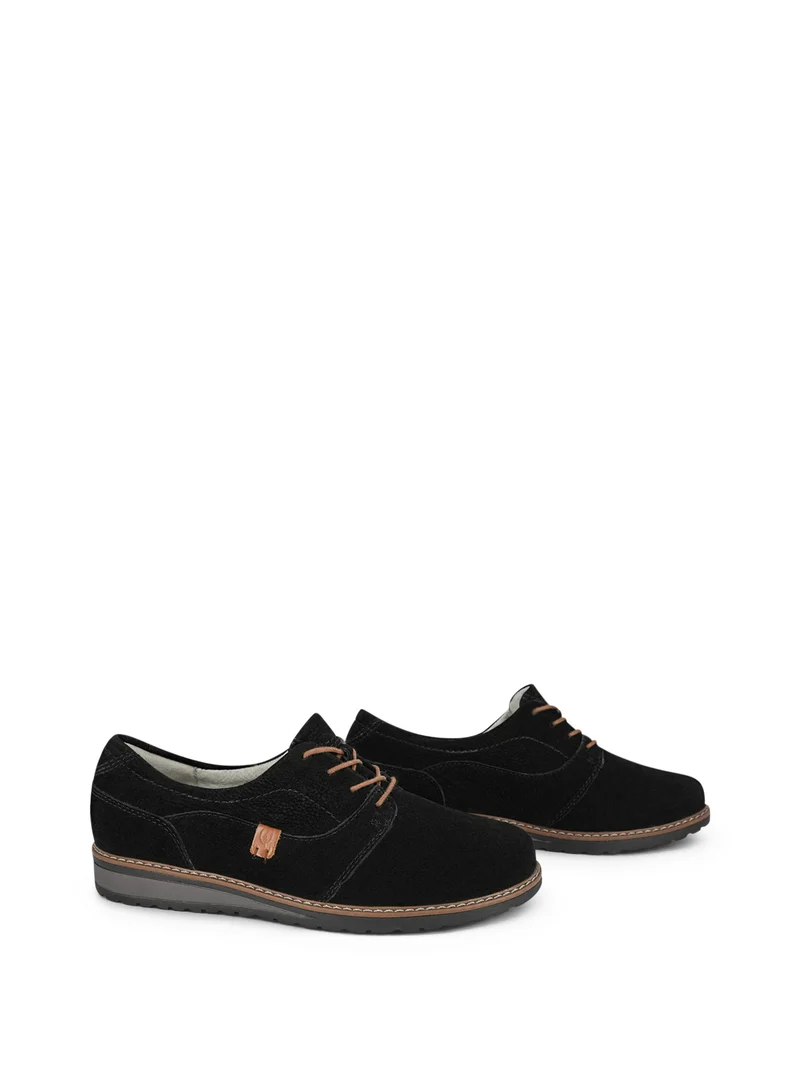 WAKES BLACK
