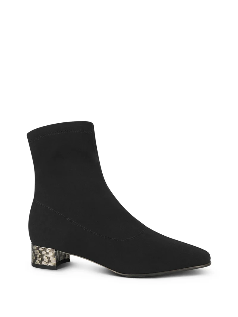 CECINA BLACK