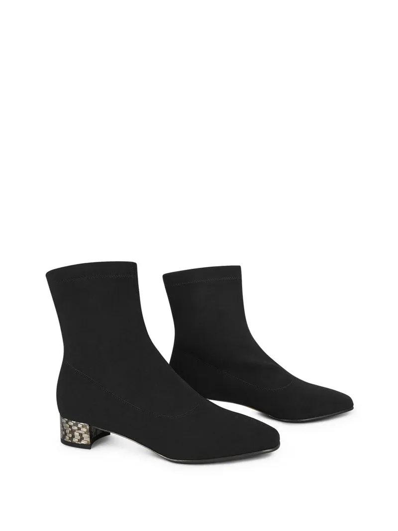 CECINA BLACK