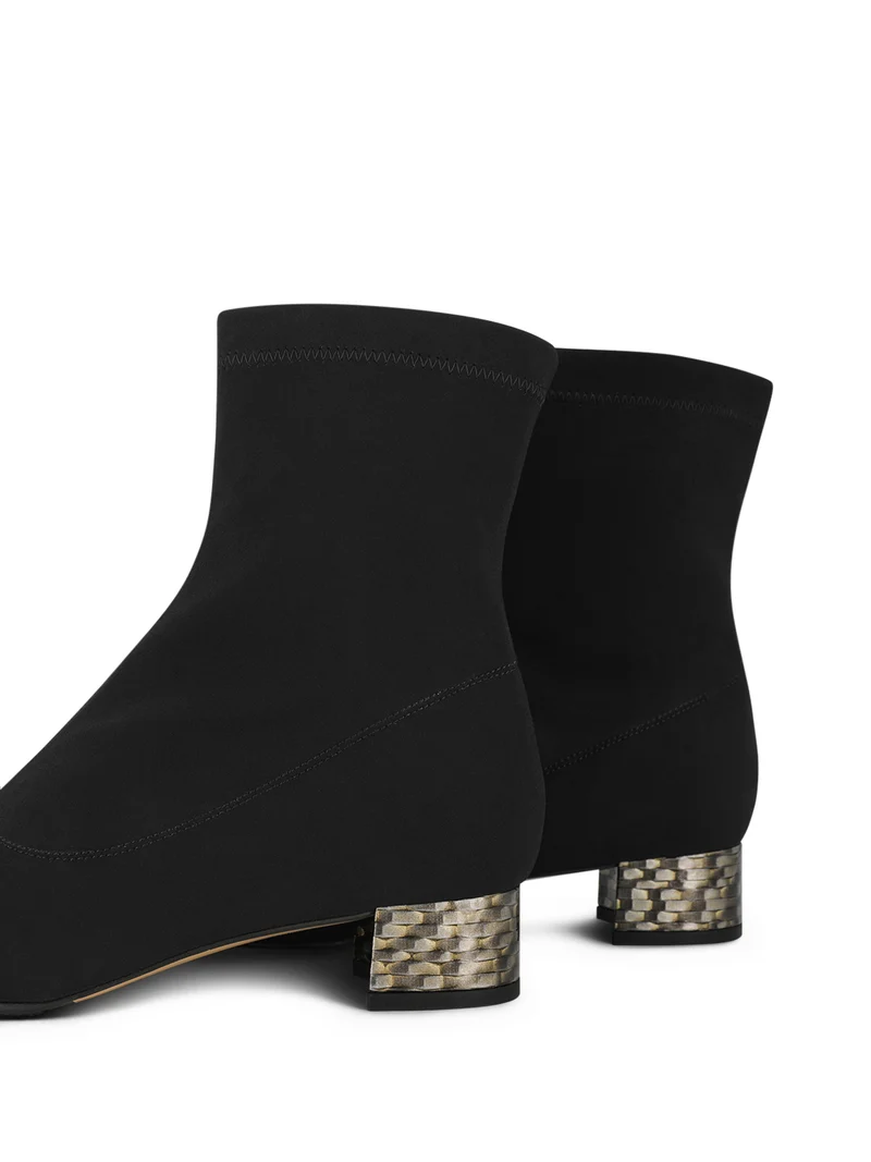 CECINA BLACK