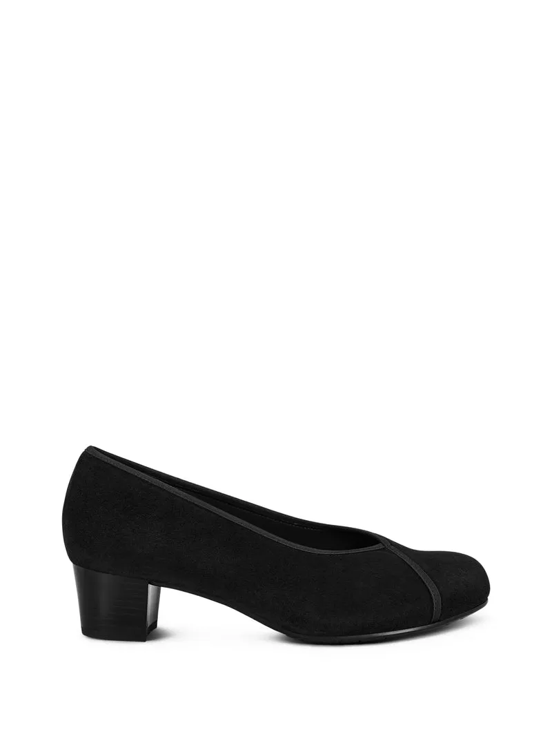 STATELY BLACK