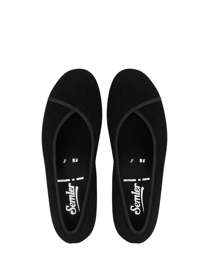 STATELY BLACK