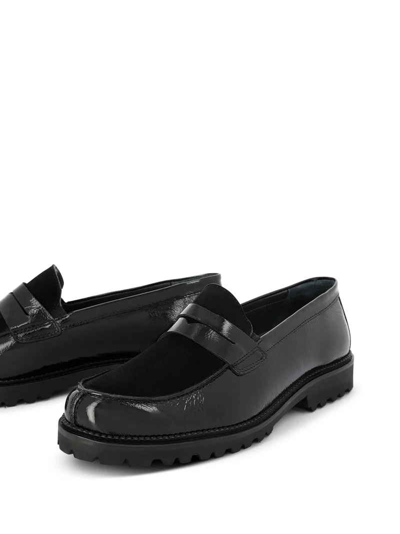 CASTORA BLACK