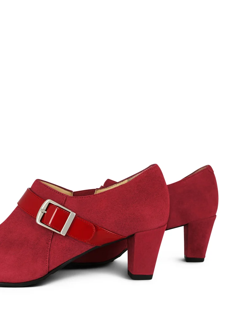 TRUMP RED
