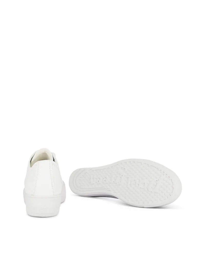 PAKISA WHITE