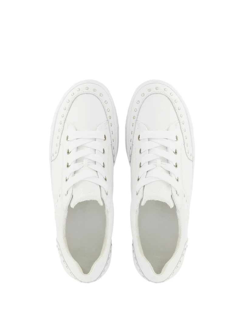 PABLA WHITE