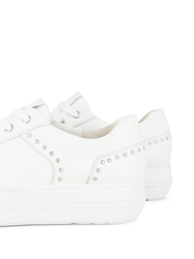 PABLA WHITE