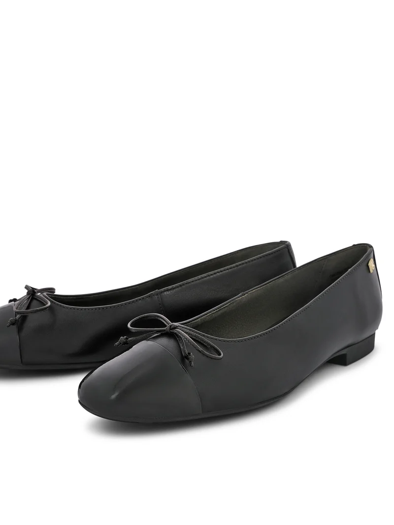PAVALINA BLACK
