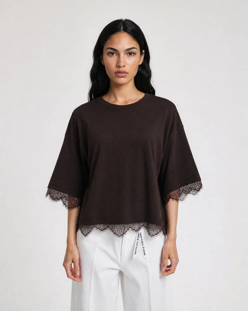 Boxy T-shirt Lace Hem