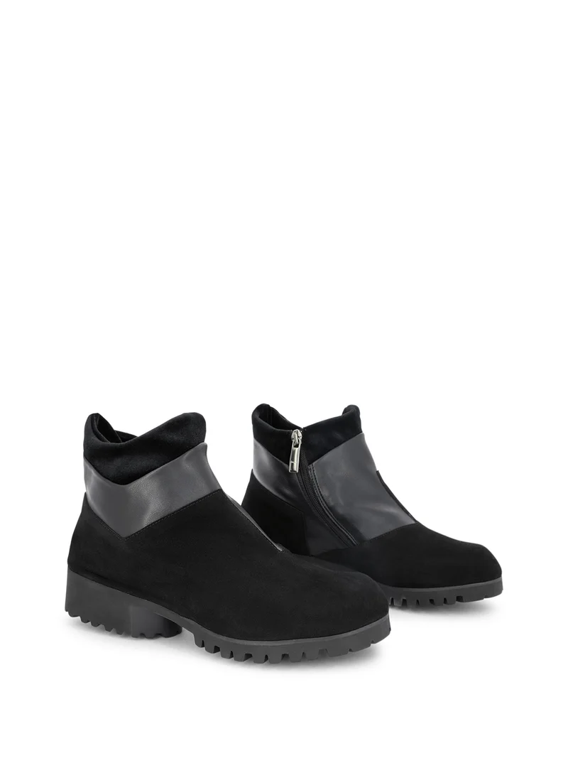 TENILA BLACK