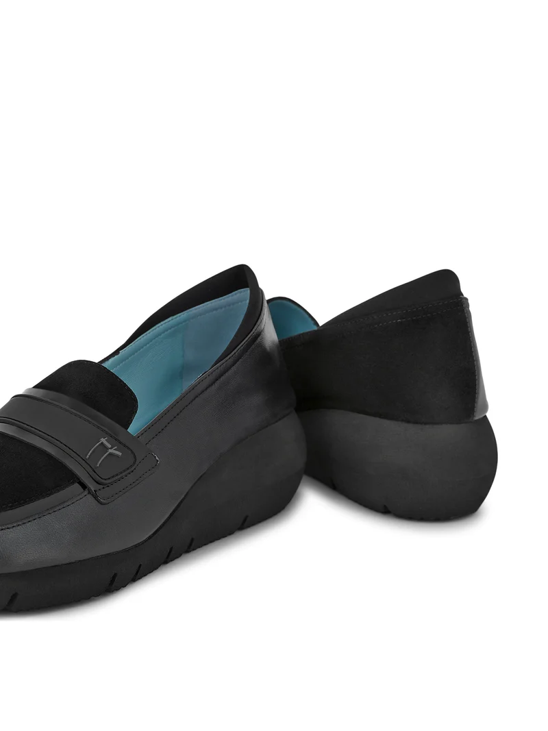 TELIA BLACK ANTIQUE