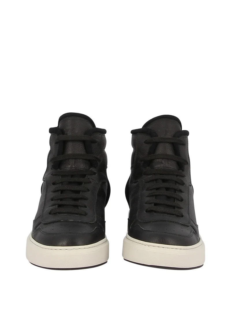 PRIM BLACK