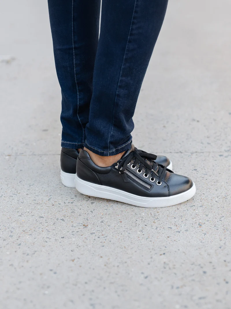 TILLY-M BLACK
