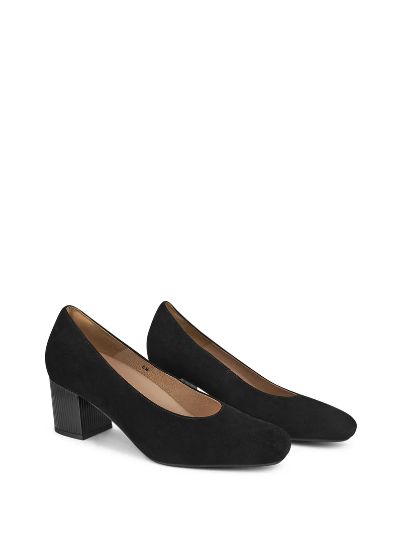 PENINSULA BLACK