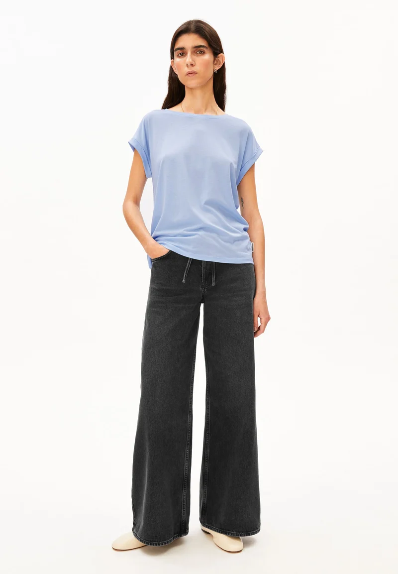 Jilaana T-shirt