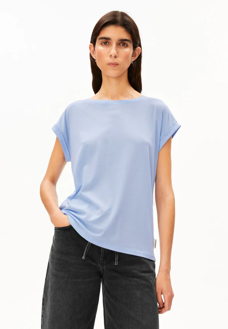 Jilaana T-shirt