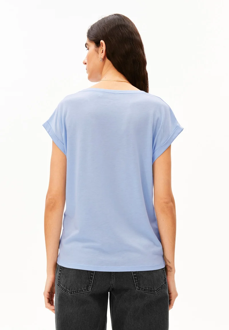 Jilaana T-shirt