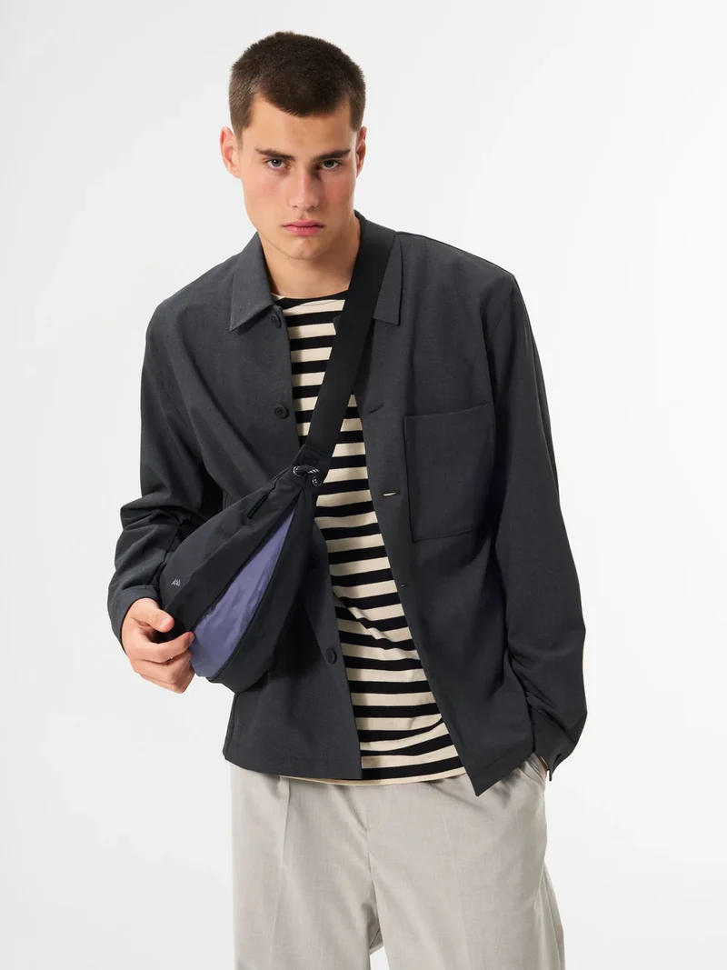 AEVOR Sling Bag black